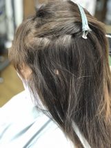 毛先硬化を抑える酸性ストレート理論|大人世代のためのクセ毛改善メソッド(宇都宮市