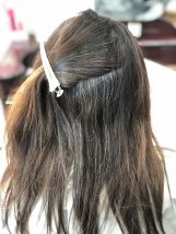 年齢毛・白髪染め毛・ハイダメージ毛は 若い頃と同じ矯正では綺麗になりません。宇都宮酸性縮毛矯正