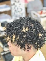 ✨ 「いつもの髪型に飽きた」 ✨ 「外国人風や個性派に挑戦したい」✨ 「直毛すぎて動きが出ない…